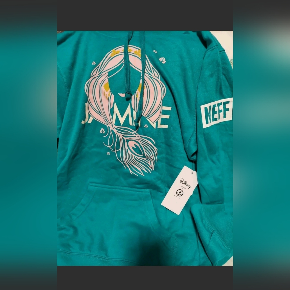 Disney x Neff Aladdin Jasmine Hoodie